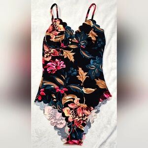 SHEIN VCAY Floral Print Scallop Trim Cami Top SIZE S